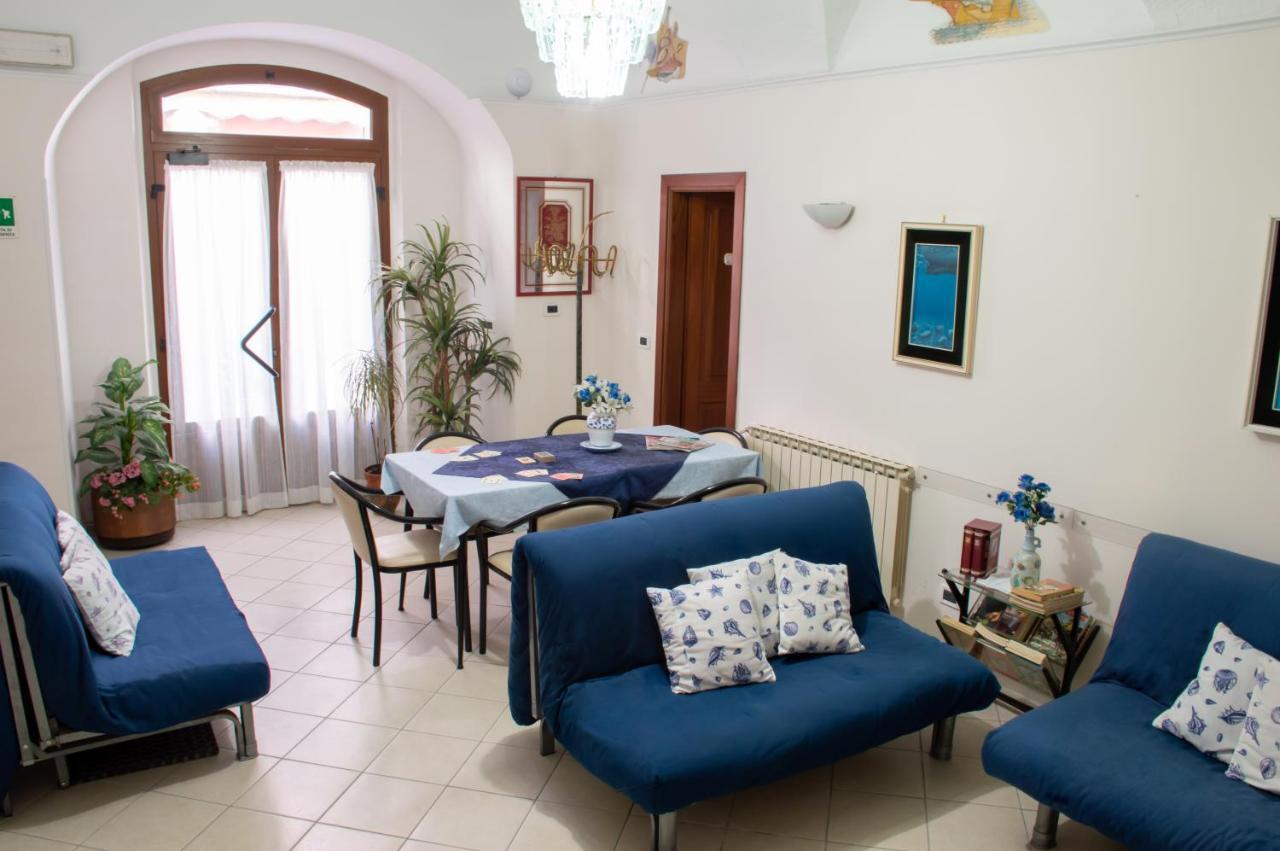Residence Italia Finale Ligure Exterior photo